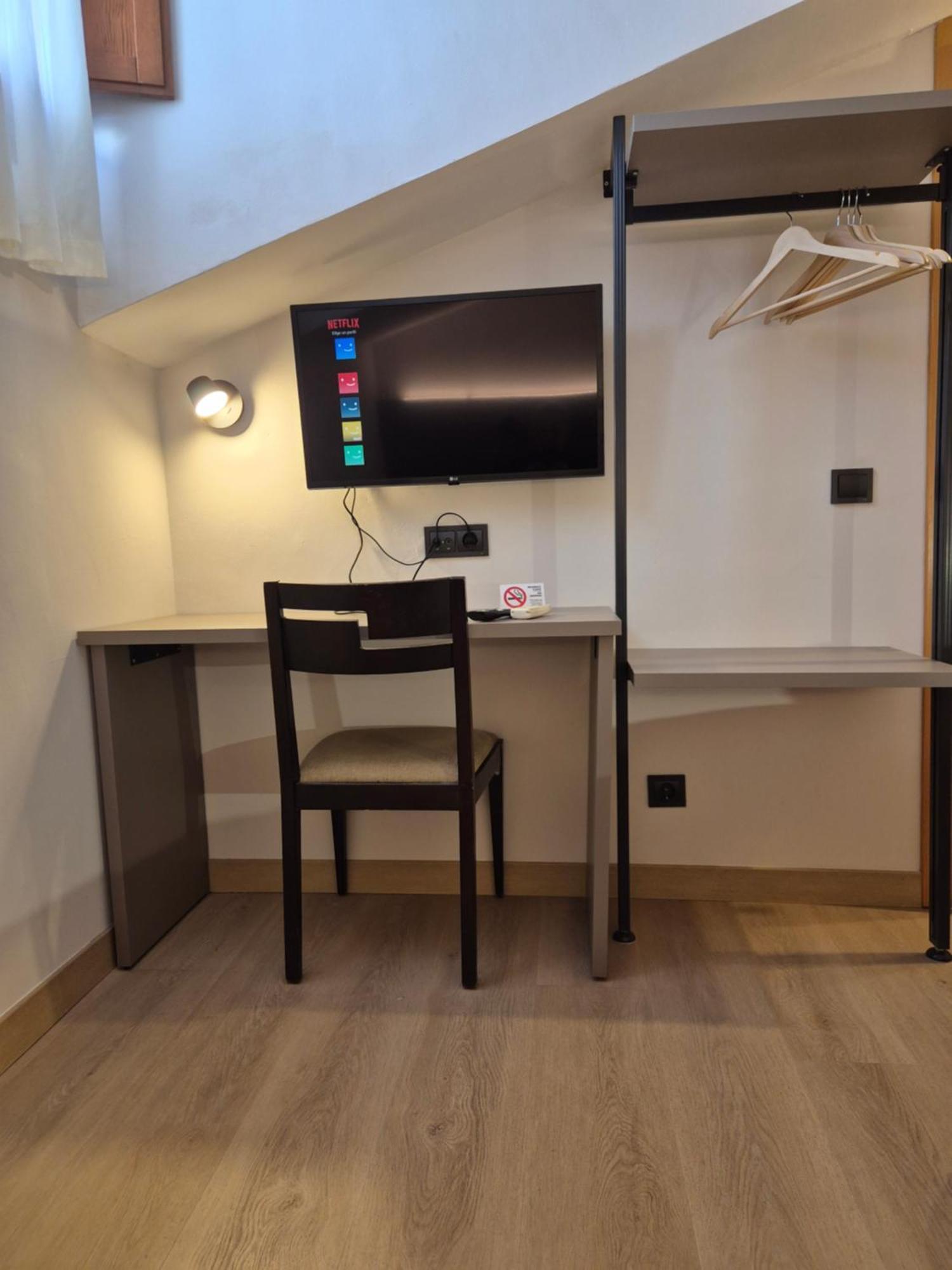 Hostal Bavieca 梅迪纳塞利 外观 照片