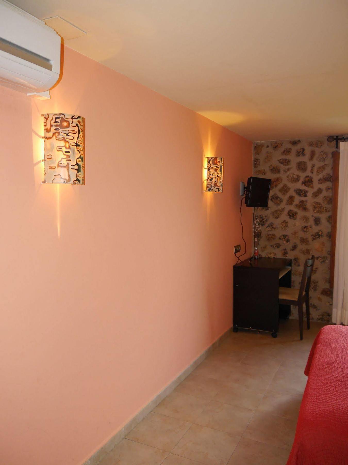 Hostal Bavieca 梅迪纳塞利 外观 照片