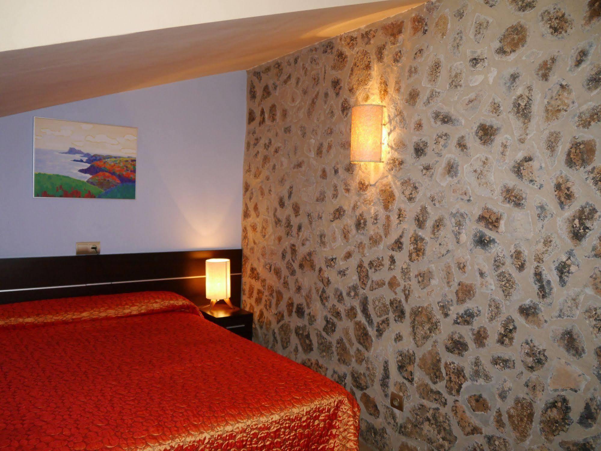 Hostal Bavieca 梅迪纳塞利 外观 照片
